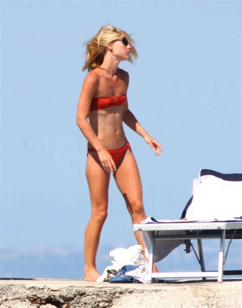 Claire Danes Bikini Repicsx