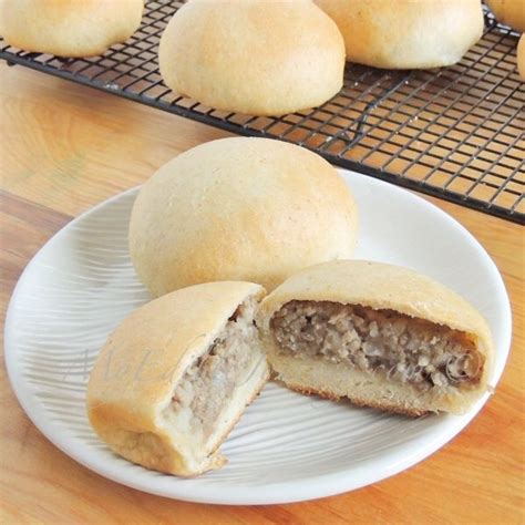 Fleisch Perishky Mennonite Meat Buns Meat Bun Amish Recipes Food