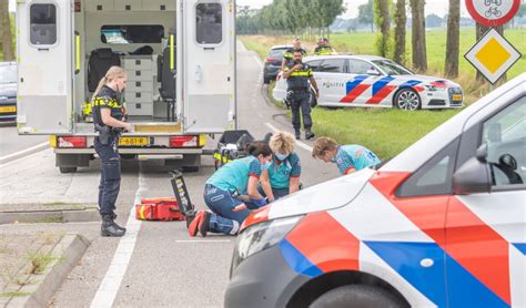 Jarige Fietser Overleden Aan Verwondingen Na Aanrijding Op N Al