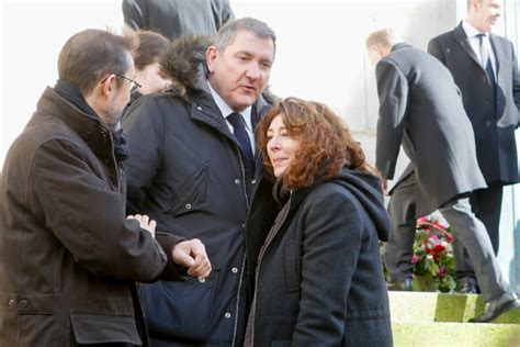 Photo Exclusif Yves Calvi Et Sa Femme Val Rie Lef Vre Obs Ques De