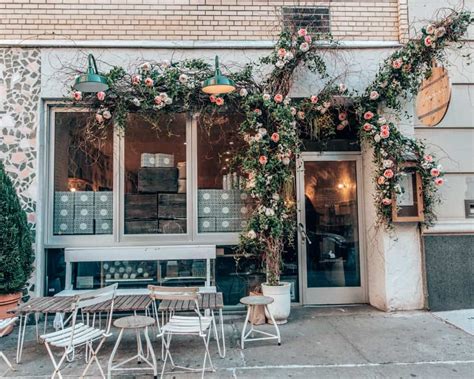 cutest cafes  nyc coffee shops   york