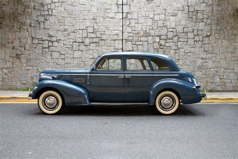 1939 Pontiac Deluxe | Motorcar Studio