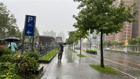 快訊／注意！16縣市大雨特報 慎防雷擊、強陣風 東森最即時最快速新聞