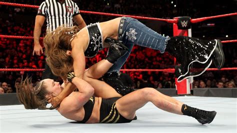 Ronda Rousey Vs Mickie James Wal Ooha November Wwe