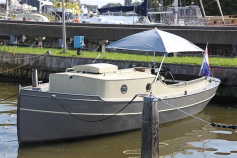 Custom 820C | 2021 | 8m | Boatshop24