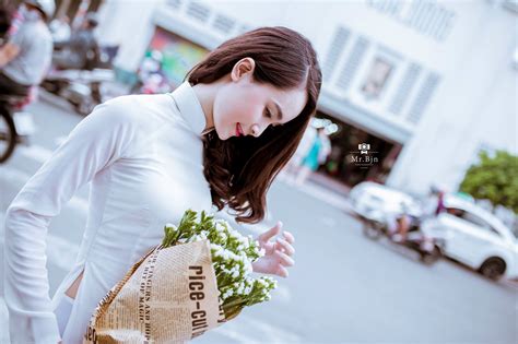 Cô giáo tiếng Nhật xinh đẹp như hot girl khiến sinh viên đi học chẳng muốn về