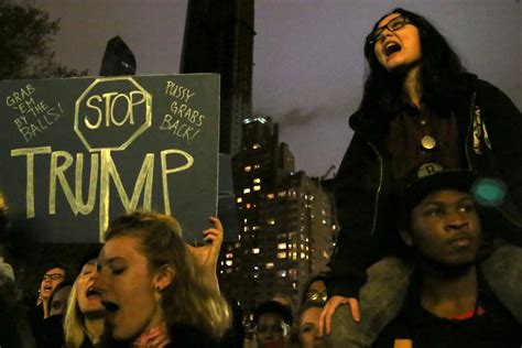 Milhares De Norte Americanos Sa Ram Rua Contra Trump Sic Not Cias