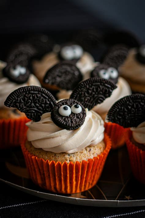 Cupcakes Vanille Noisette En Forme De Chauve Souris Surprises Et