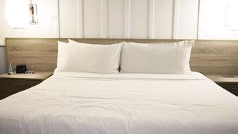 Hot Blonde Wife And Her Husband Enjoy A Threesome