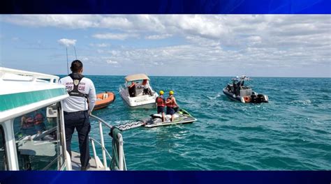 2 Rescued After Boat Takes On Water Off Haulover Inlet Wsvn 7news Miami News Weather