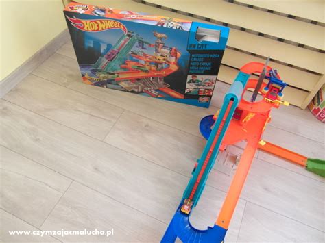 Jaki zestaw Hot Wheels wybrać Czym zająć Malucha