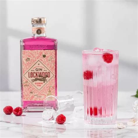 Цветущий розовый джин-тоник (Blooming Pink Gin Tonic) – рецепт, состав ...