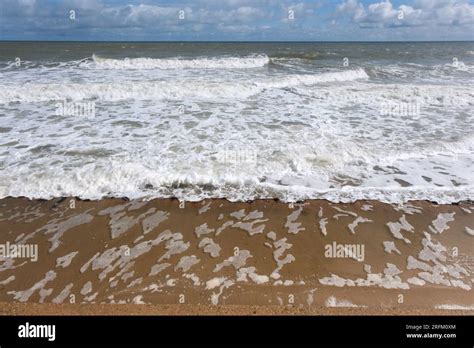 Horsey Gap, Norfolk, UK. 4th Aug 2023. UK Weather: The coast at Horsey ...