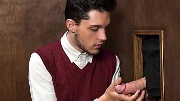 Twink castigado por el sacerdote de la iglesia después de la confesión XVIDEOS