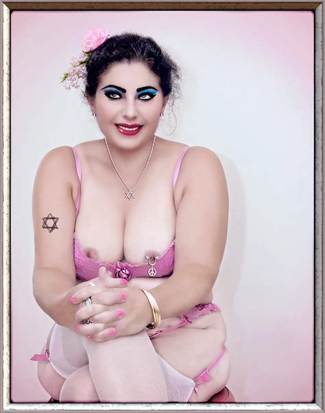 Amelie In Lavender Lingerie Nude Pics XHamster