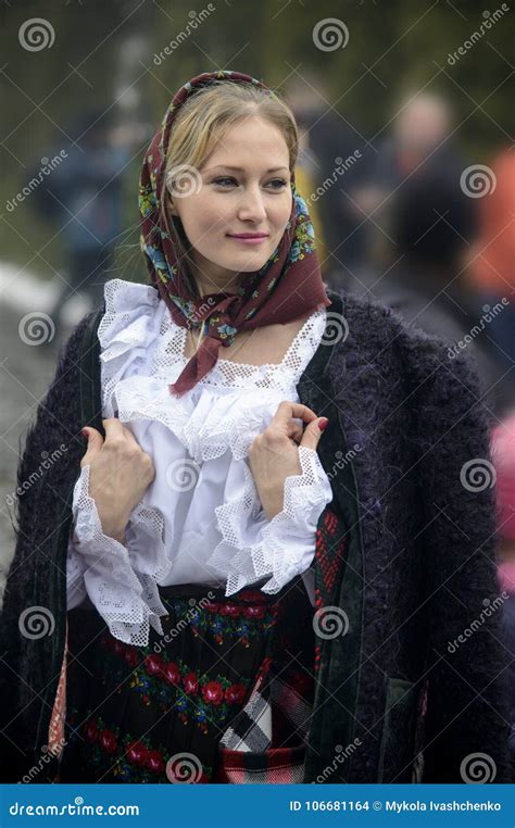 Woman Dressed In Traditional Romanian Clothes Editorial Stock Image