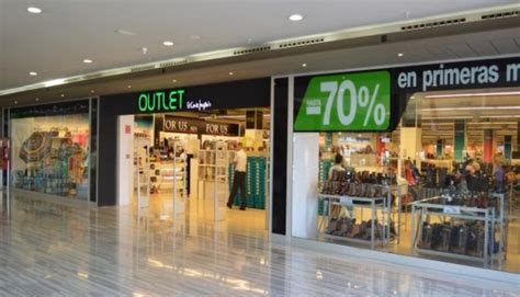 El Corte Ingl S Podr A Convertir Sus Tiendas En Outlets En Espa A