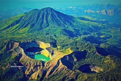 17 Tempat Menarik Di Flores Indonesia Penuh Kehijauan Alam Semulajadi