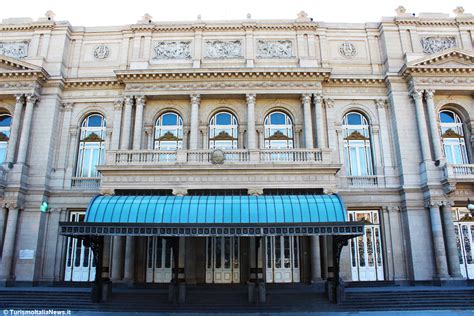 Nel tempio della musica di Buenos Aires nel Teatro Colón batte il