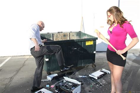 Sexretaria PAWG MILF Paige Turnah Porn Pic