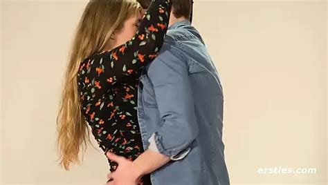 Ersties Matchmaking glückliches amateur paar findet einen perfekten partner für einen dreier