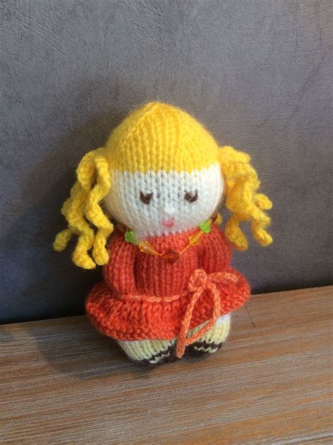 Épinglé sur Izzy dolls en 2024 Tricot et crochet Poupées tricotées