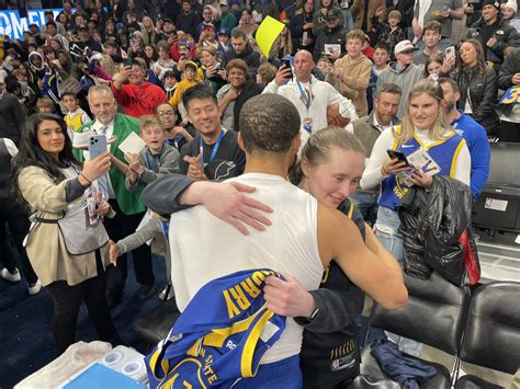 Madeline Kenney On Twitter Steph Curry Signs His Jersey Before Giving