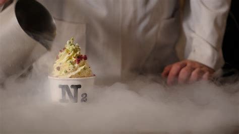 Liquid Nitrogen Ice Cream Machine