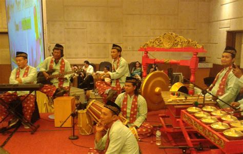 20 Alat Musik Tradisional Betawi Dan Orkestra Yang Dimainkannya Adat