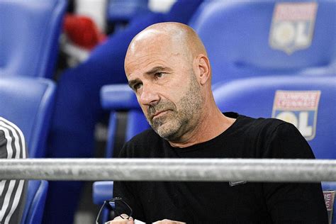 Foot Ol Tv Fifa Argent Peter Bosz Pousse Un Gros Coup De Gueule