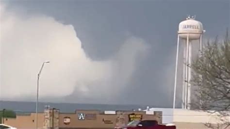 Texas tornado videos show twister tearing through Jarrell