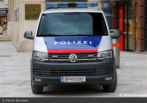 Einsatzfahrzeug Bp Volkswagen Transporter T Motion Hgrukw