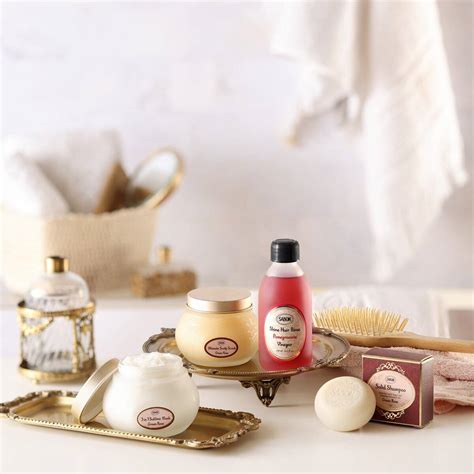 מוצרי טיפוח שיער – למראה בריא ומלא ברק- SABON