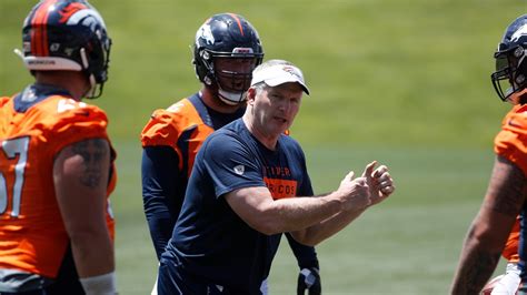 Broncos offensive line coach Munchak in COVID protocol | 9news.com