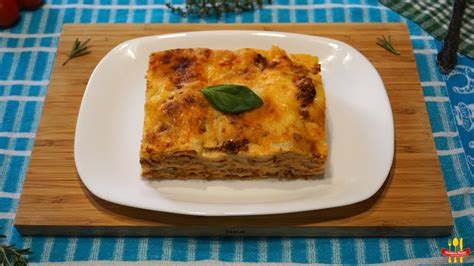 Lasagna Bolognese Cu Sos Rag I Bechamel Buc T Ria Mamei Youtube