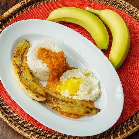 Arroz Cubano (Spanish Cuban-Style Rice) - Tara's Multicultural Table