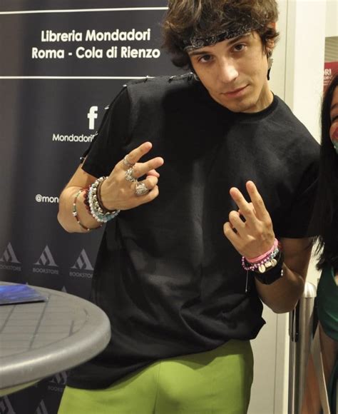 Alex Il Dettaglio Hot Che Non Sfugge Ai Fan Foto