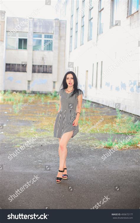 Sexy Brunette Slim Girl Posing Short Stock Photo 493672177 Shutterstock
