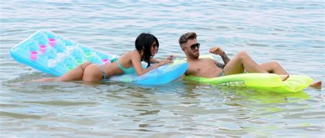 Jasmin Walia In A Bikini Photos The Fappening