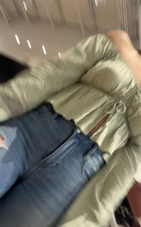 HOT College Brunette With A Perfect Shaped Ass Like How Video Tight Jeans Forum