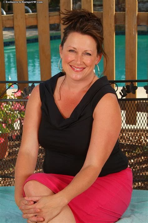 Naughty Mature Lady Spreading Her Hairy Old Pussy Porn Pictures XXX Photos Sex Images 3368053