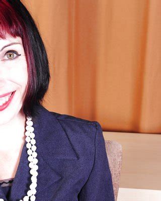 Mature Chubby Getting Naked And Horny Porn Pictures XXX Photos Sex Images PICTOA