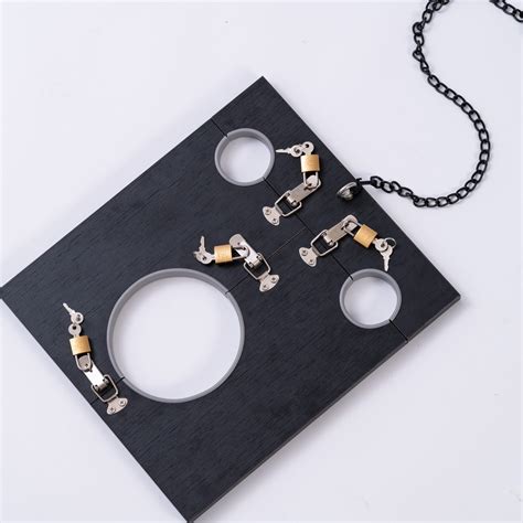 Japan Sm Handcuffs Bondage Gear Restrains Slaves Love Bdsm Sex Toys Collar Wood Sex Furniture