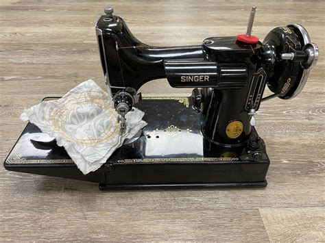 Singer Featherweights In 2022 Sewing Machine Sewing Machine Parts