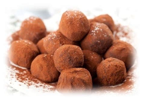 ТРЮФЕЛЬНЫЕ КОНФЕТЫ С ВИШНЕЙ И КОНЬЯКОМ🍒🍬 Ингредиенты: - Шоколад тёмный ...