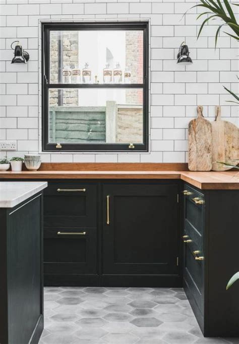 25 Beautiful Color Schemes for Kitchens with Dark Cabinets - Home Decoriez