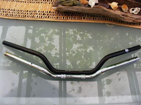 Renthal Medium Road Bars.