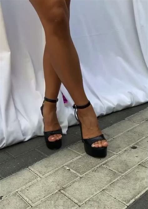 Natalie N Bikini Scrolller