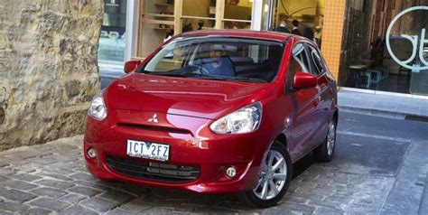 Mitsubishi Mirage Facelift 2015 Indonesia Merah AutonetMagz Review