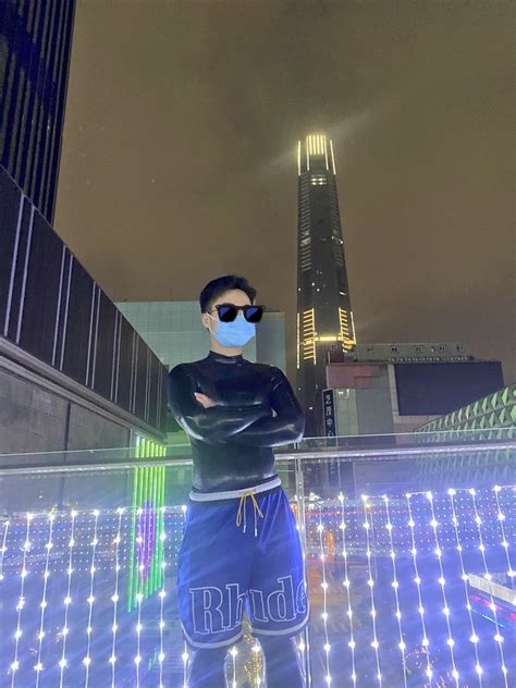 Windy on Twitter 今天是社恐糊脸人 rubber 乳胶衣 暴露 gay Latex